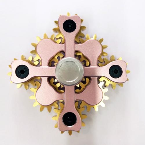 九齒聯(lián)動陀螺 科教玩具新寵，激發(fā)孩子機(jī)械探索欲